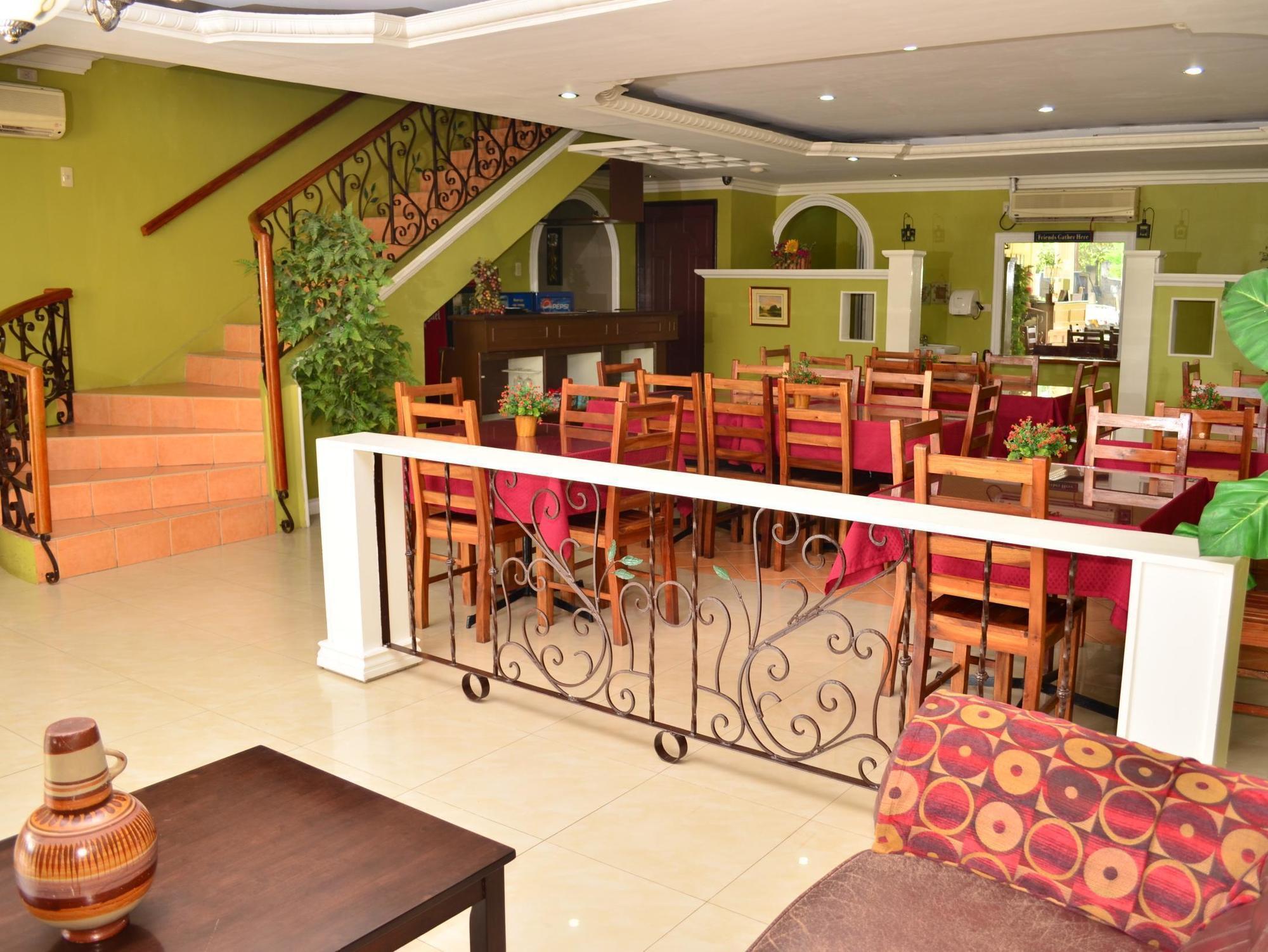 El Portal Inn Tagbilaran Exteriér fotografie